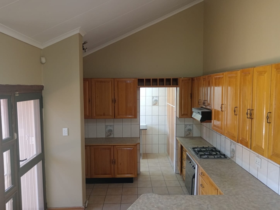 To Let 3 Bedroom Property for Rent in Safari Gardens North West